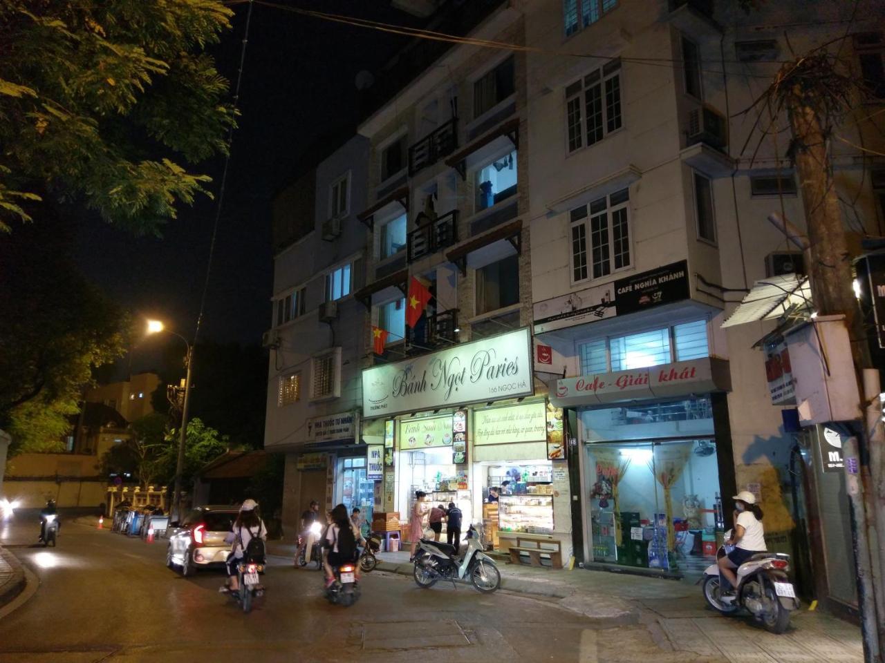 Capsule Hanoi Hostel Exterior photo
